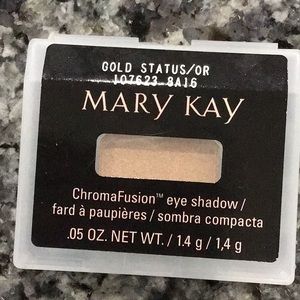 Mary Kay ChromaFusion eyeshadow- Gold Status